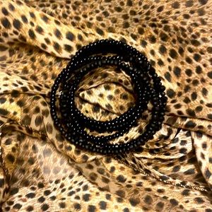 Spiral black bead bracelet